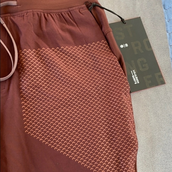 Lululemon x Barry's Sronger as One Lined 7" Shorts - Picture 7 of 8